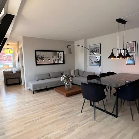 Management Lov * Koppenhága