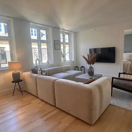 Management Lov Apartman Koppenhága