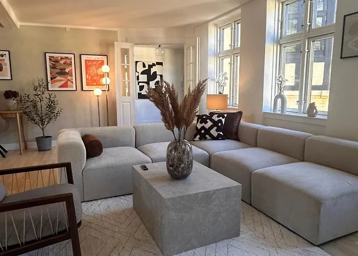 Management Lov Копенгаген