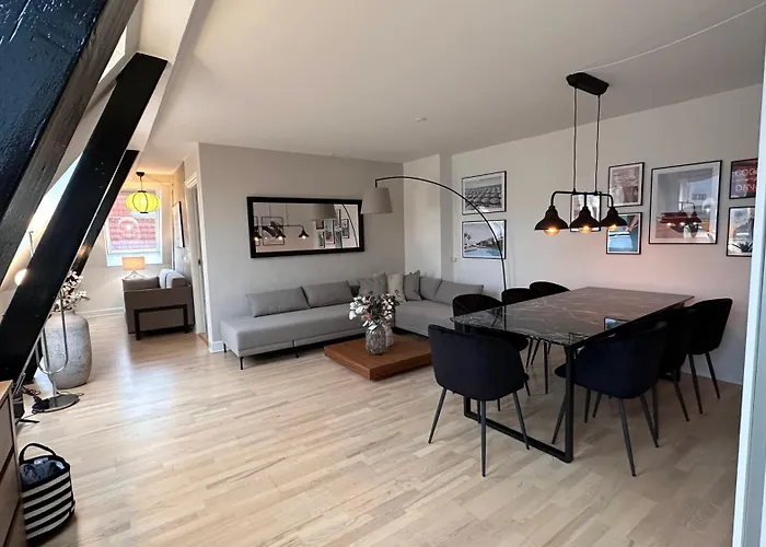 Management Lov * Copenaghen